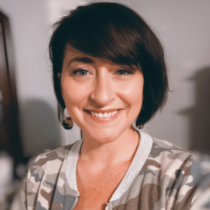 Robyn Addis headshot